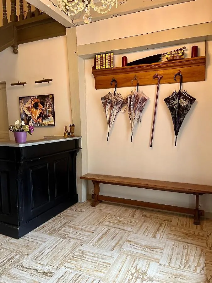 Chambres D'Hotes, La Cime Des Pins Crevin Bed & Breakfast