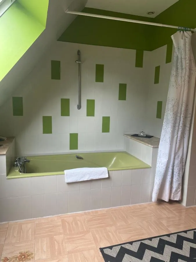 Chambres D'Hotes, La Cime Des Pins Crevin 0*,