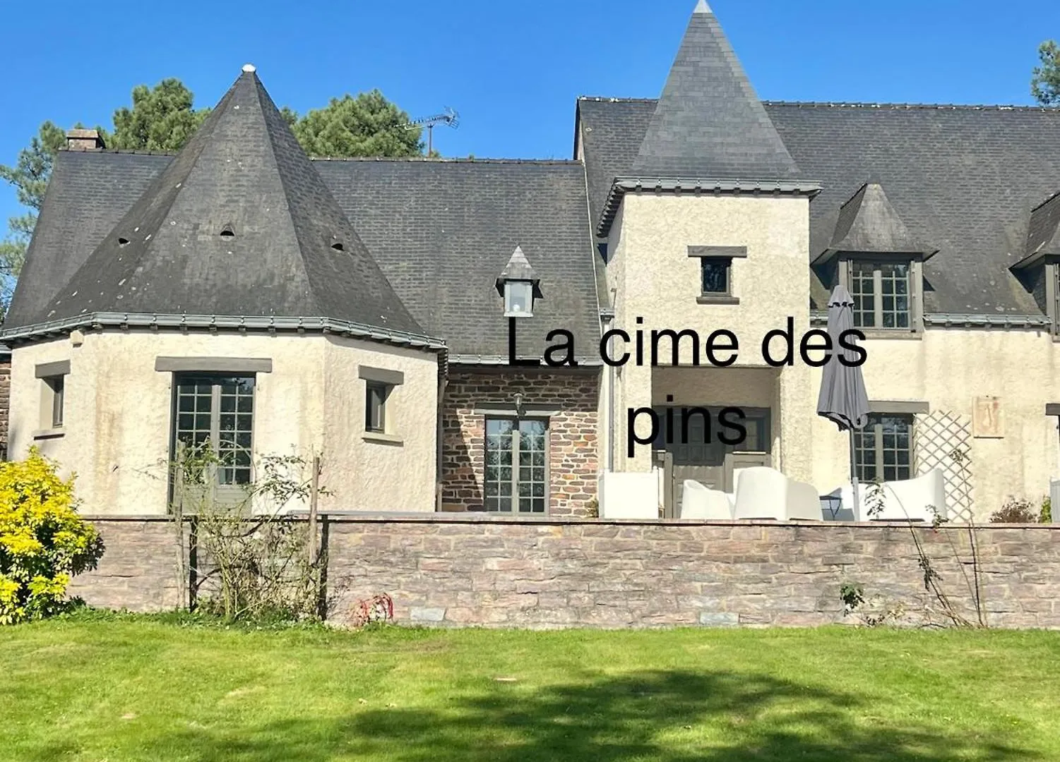 Chambres D'Hotes, La Cime Des Pins Crevin France